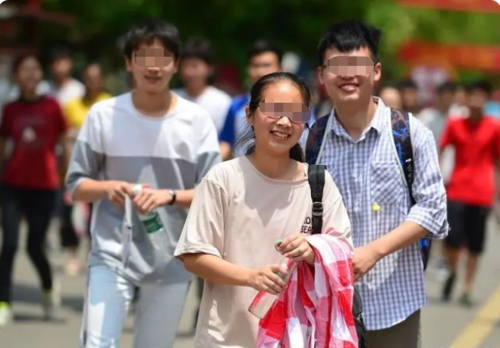 高三学子有望迎来喜讯，国家教育部一则通知令家长夸赞：报名更快捷1.png